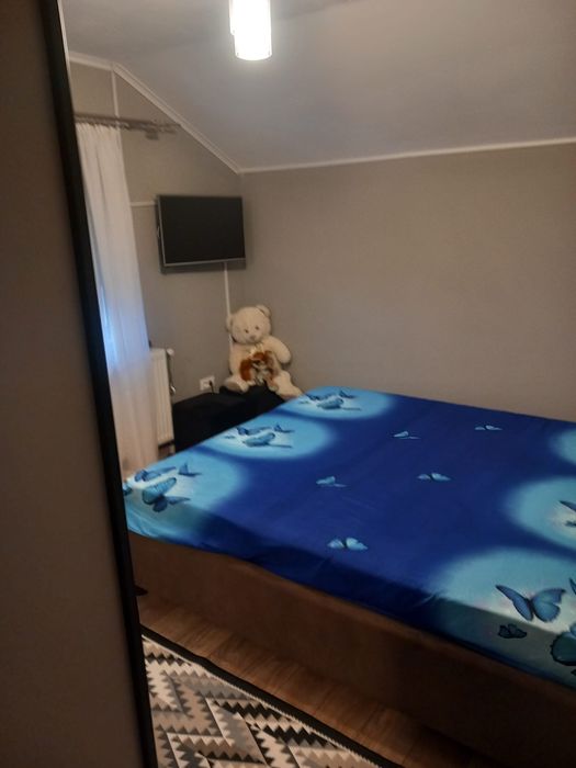 Inchiriez etajul casei pentru Targul de Craciun din Craiova