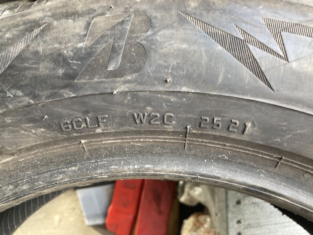 Bridgeston  2 buc 215/65 R 17 Dot 2021
