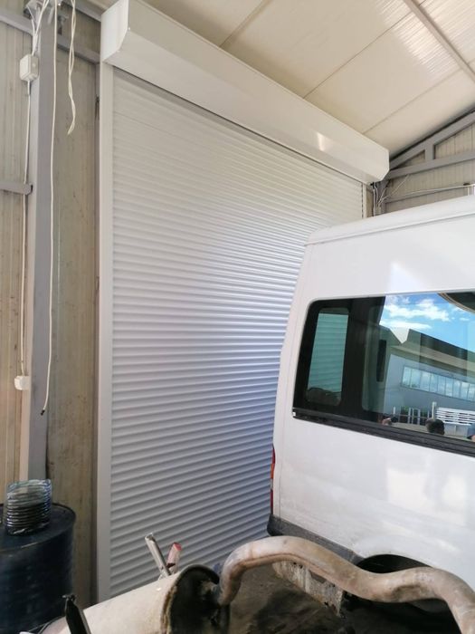 Usi garaj rulou aluminiu