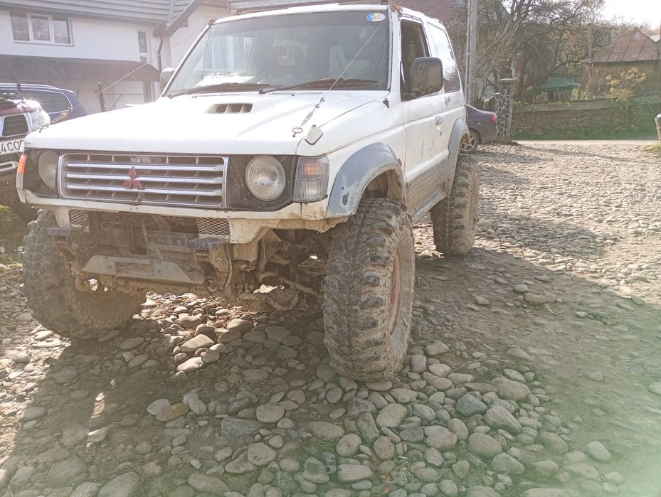 Mitsubishi pajero