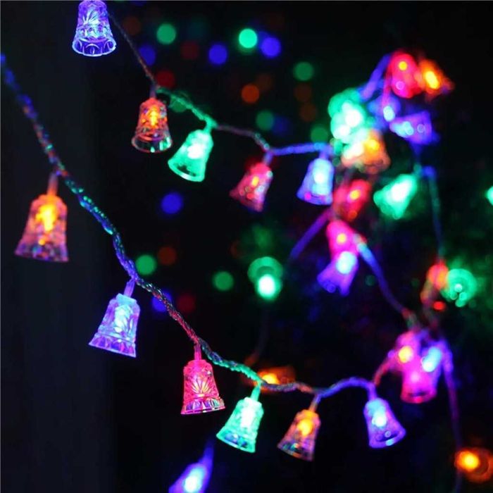 Многоцветни коледни LED лампички с камбанки -  - 5м ,28бр лампички.