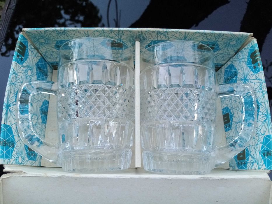 * Bohemia * - 2 бр. кристални халби - нови !