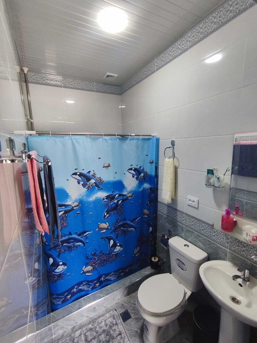 продается 5-комнатный дом со всеми удобствами. 1,8 сот;