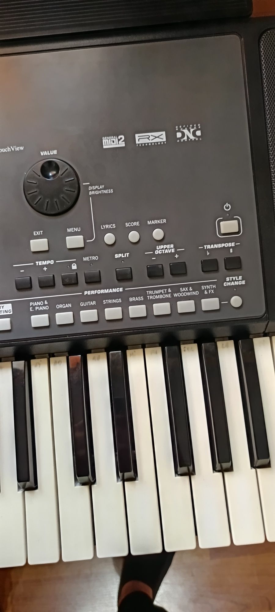 Vând korg pa 600 sau schimb cu korg pa 2x pro.