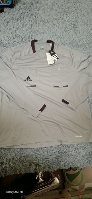 Adidas съдийска футболна фанелка чисто нова