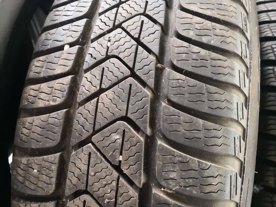 205 60 17 цола гуми Pirelli 4 броя