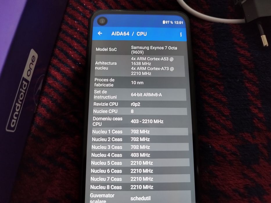 Telefon Motorola One vision bronz 4gb 128 gb.