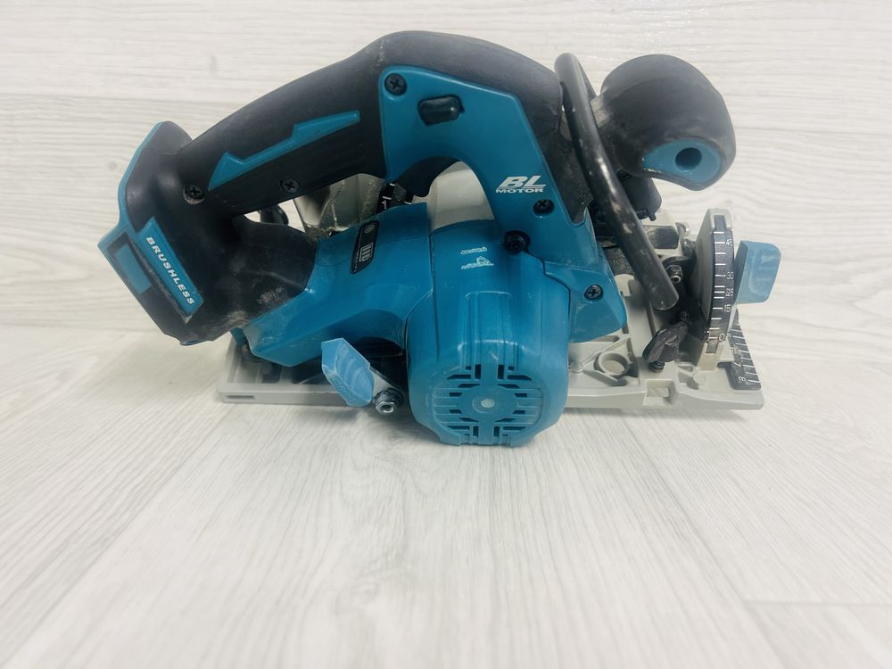 Makita DHS 680 circular