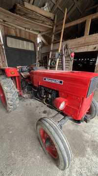 Vând tractor Universal 445