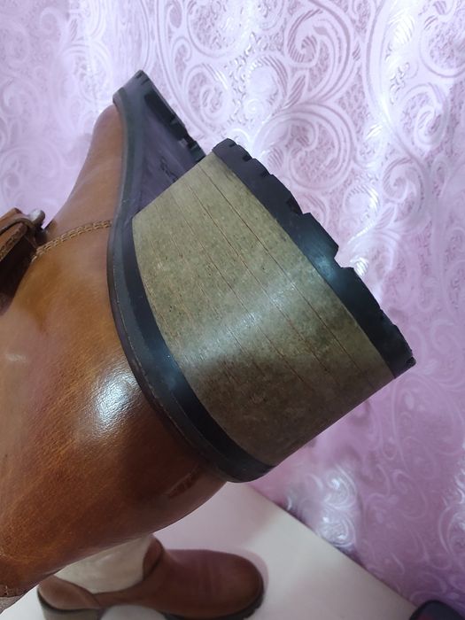 Vând cizme Cristhelen B piele naturală- mărimea 39