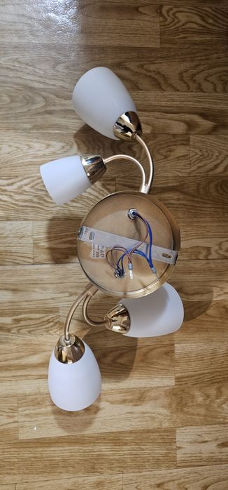 Люстра в комнату