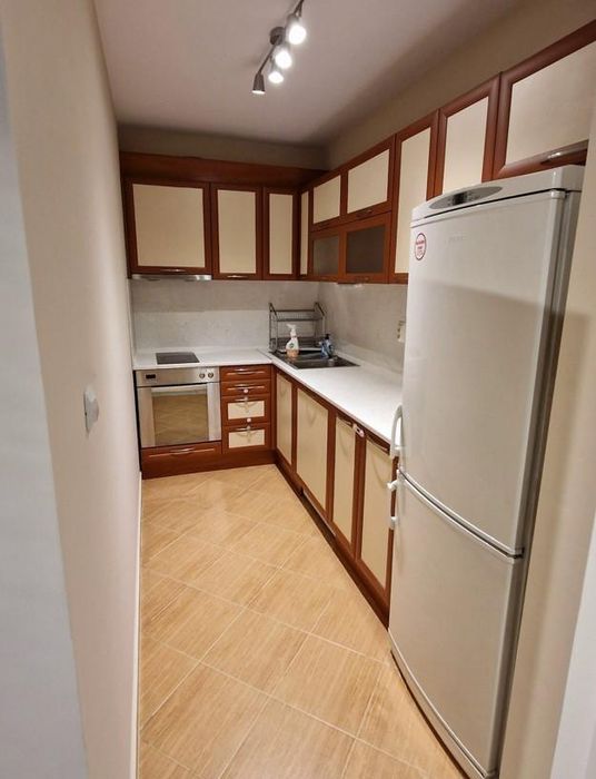 Дава се под наем Тристаен апартамент в София, Банишора - 80 кв.м за 680 € - Снимка #2