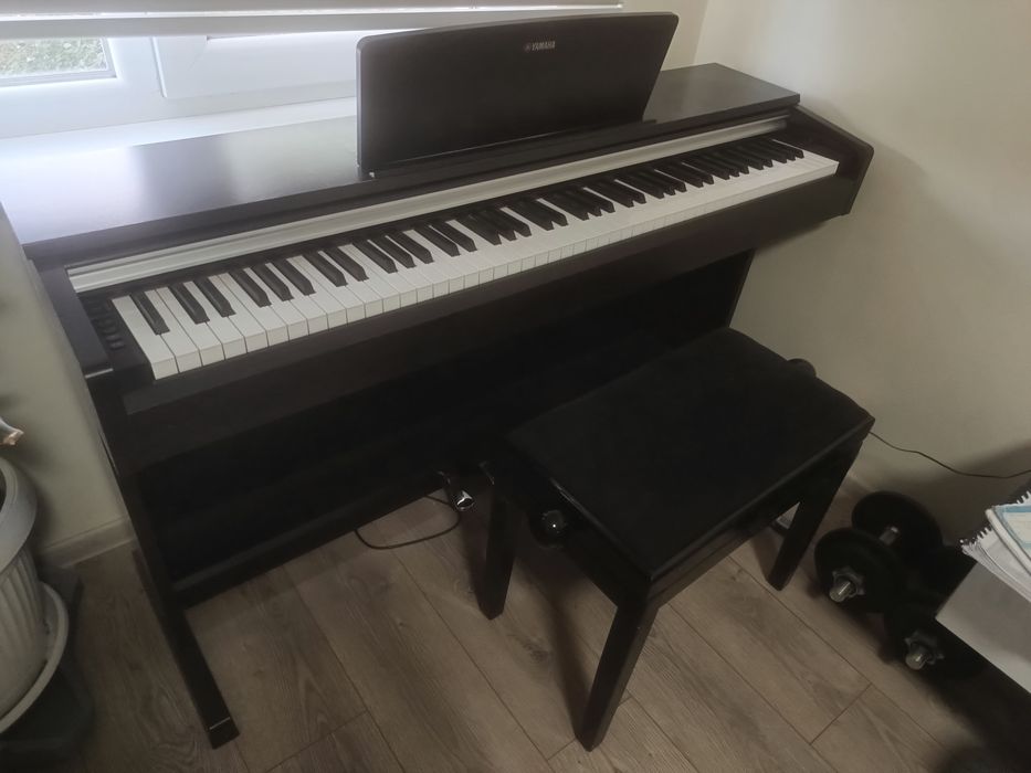 Дигитално пиано Yamaha Arius