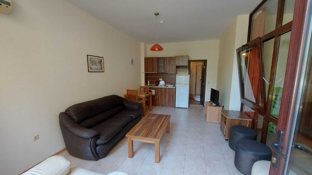 Продава се Двустаен апартамент в к.к. Слънчев бряг - 51 кв.м за 1236 €/кв.м - Снимка #2