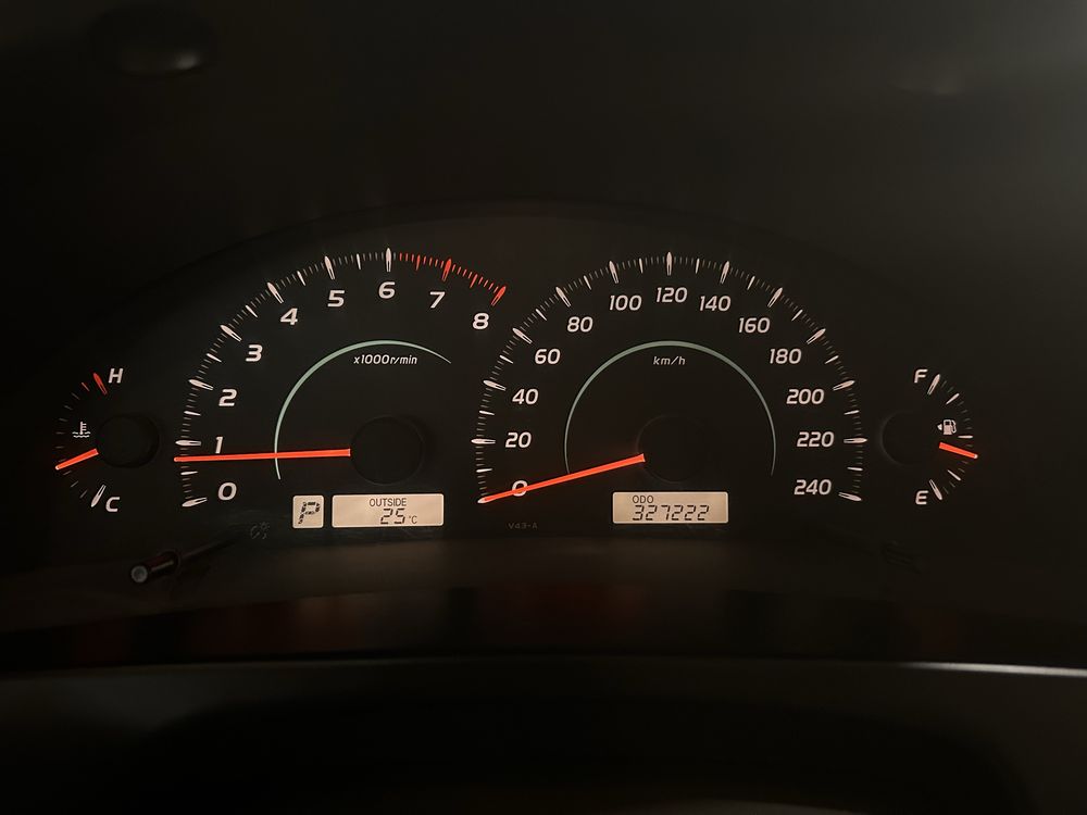 Продается Toyora Camry 2006 год