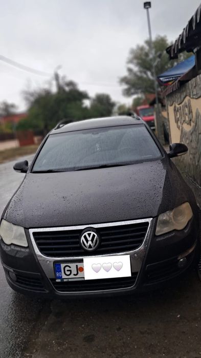 Vând Volkswagen Passat