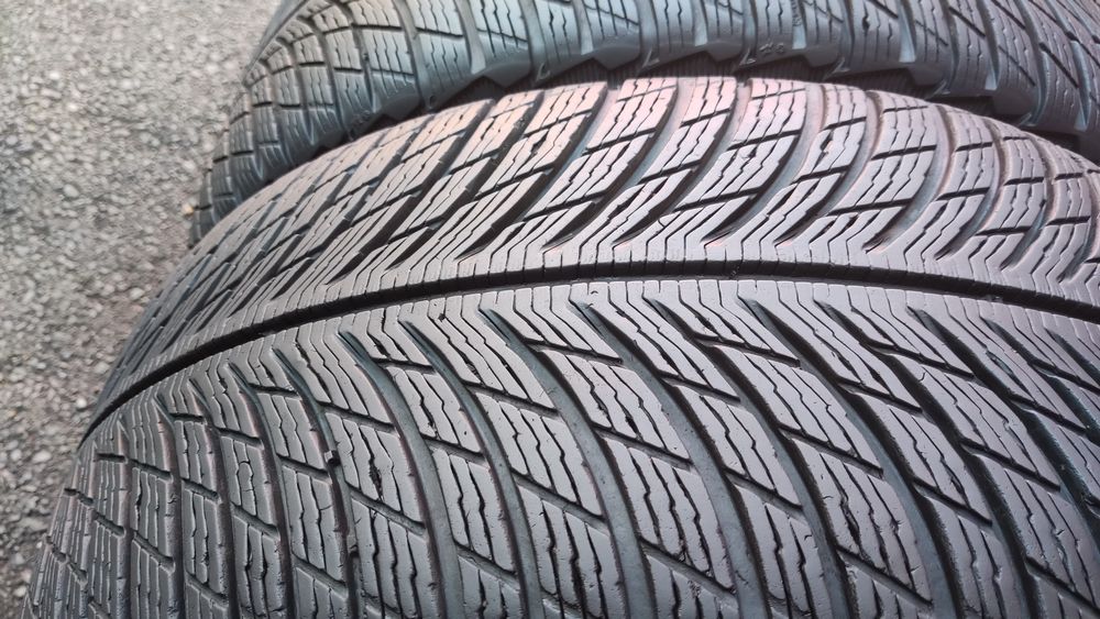 4бр. зимни гуми 235/45/18 Michelin Pilot Alpin 5 
dot23
6.97мм
Много д