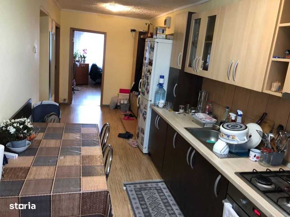 3 camere decomandat, 62 mp, mobilat, balcon generos