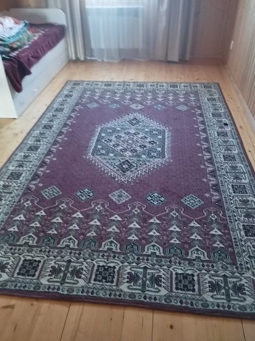 Продам ковры б у,в хорошем состоянии