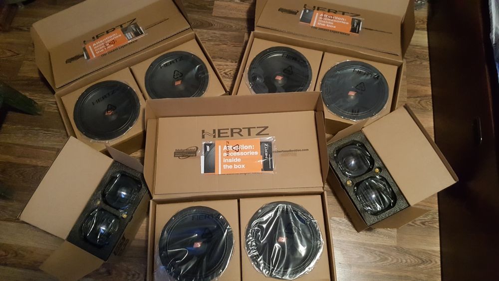 Car Audio Kicker solo x 18 hertz,Audison bit ten
