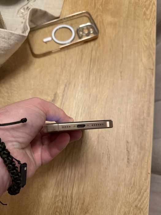 Iphone 16 Pro Max 256 gb Dessert gold