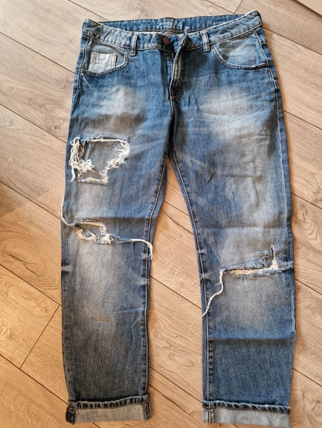 Продам джинсы Зара