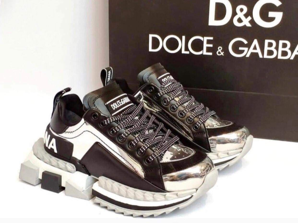 Adidasi Dolce Gabbana king /queen
Calitate PREMIUM
Pliele 100%
Marimi