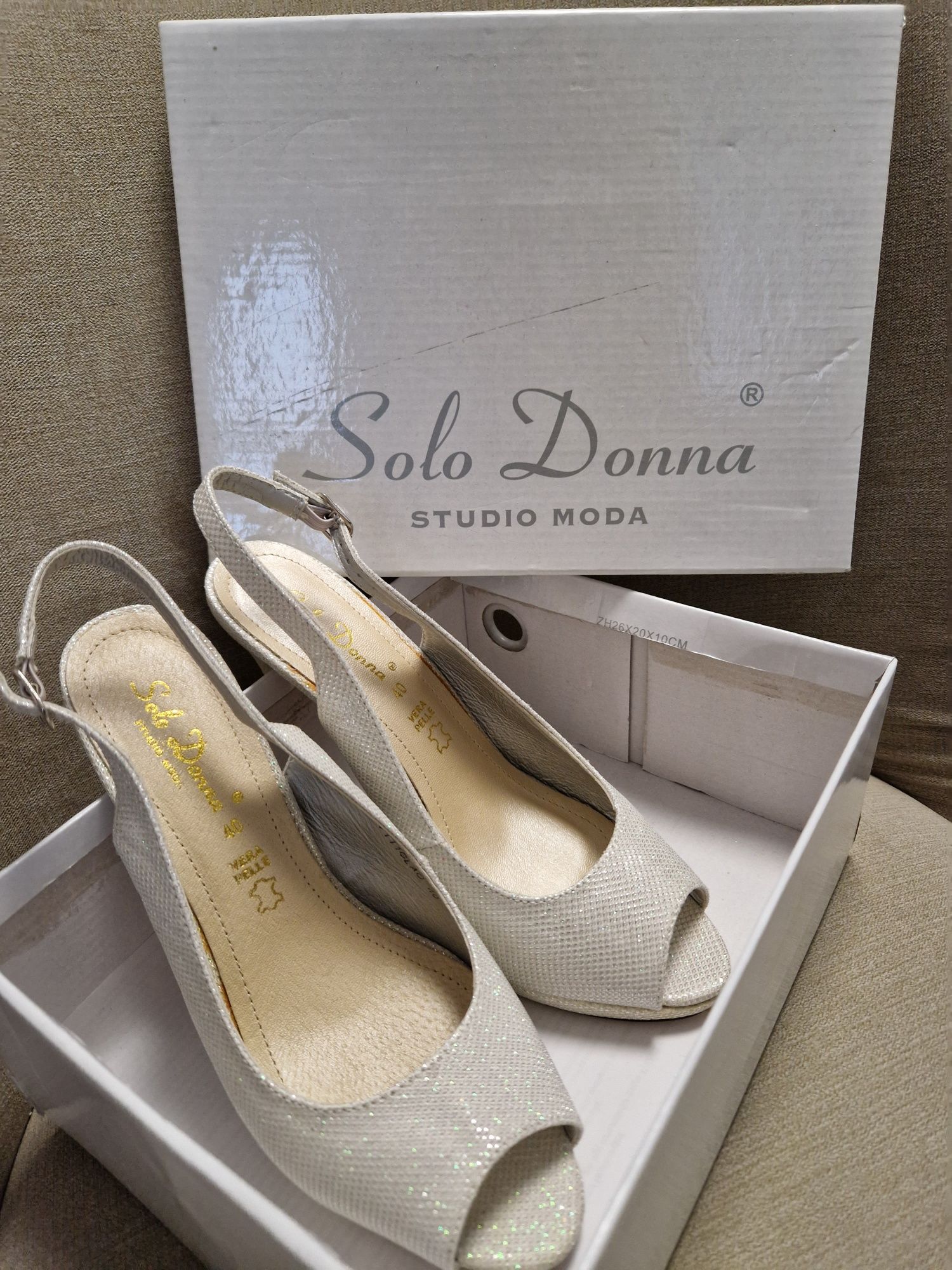 [Oferta BF] Sandale elegante piele crem 40 Solo Donna