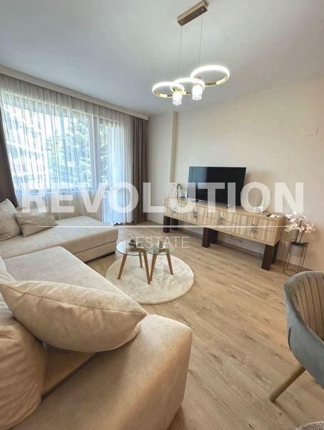 Двустаен апартамент в района на Св.Св. Константин и Елена!