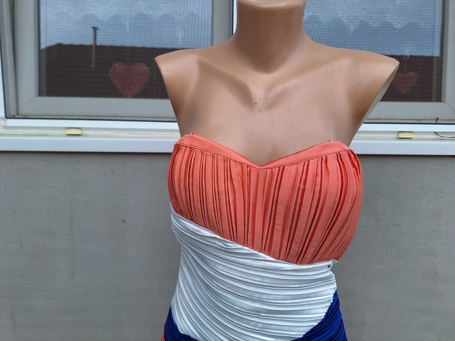 Club Frendy | rochie dama | bust 82 cm | mar. 39 - 40 | M - L