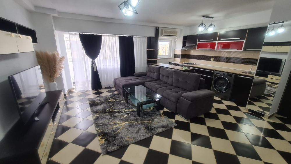 Inchiriez garsoniera MALL VITAN