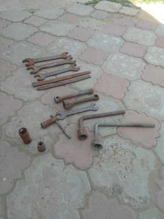 Ключи гаечные разные