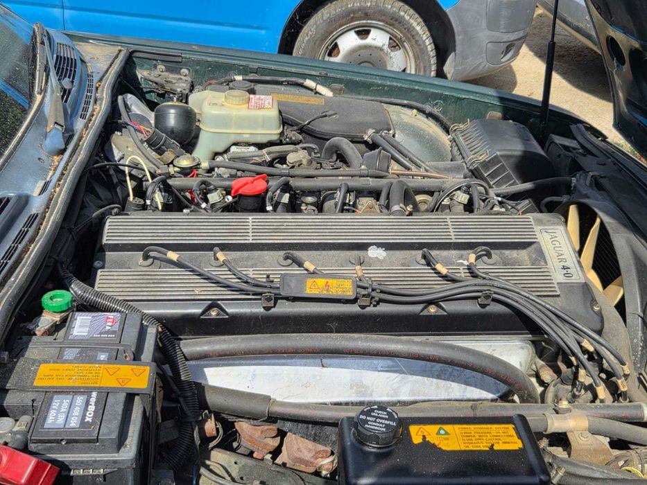 Ягуар xj суверен 4.0 шест цилиндъра 1990 година