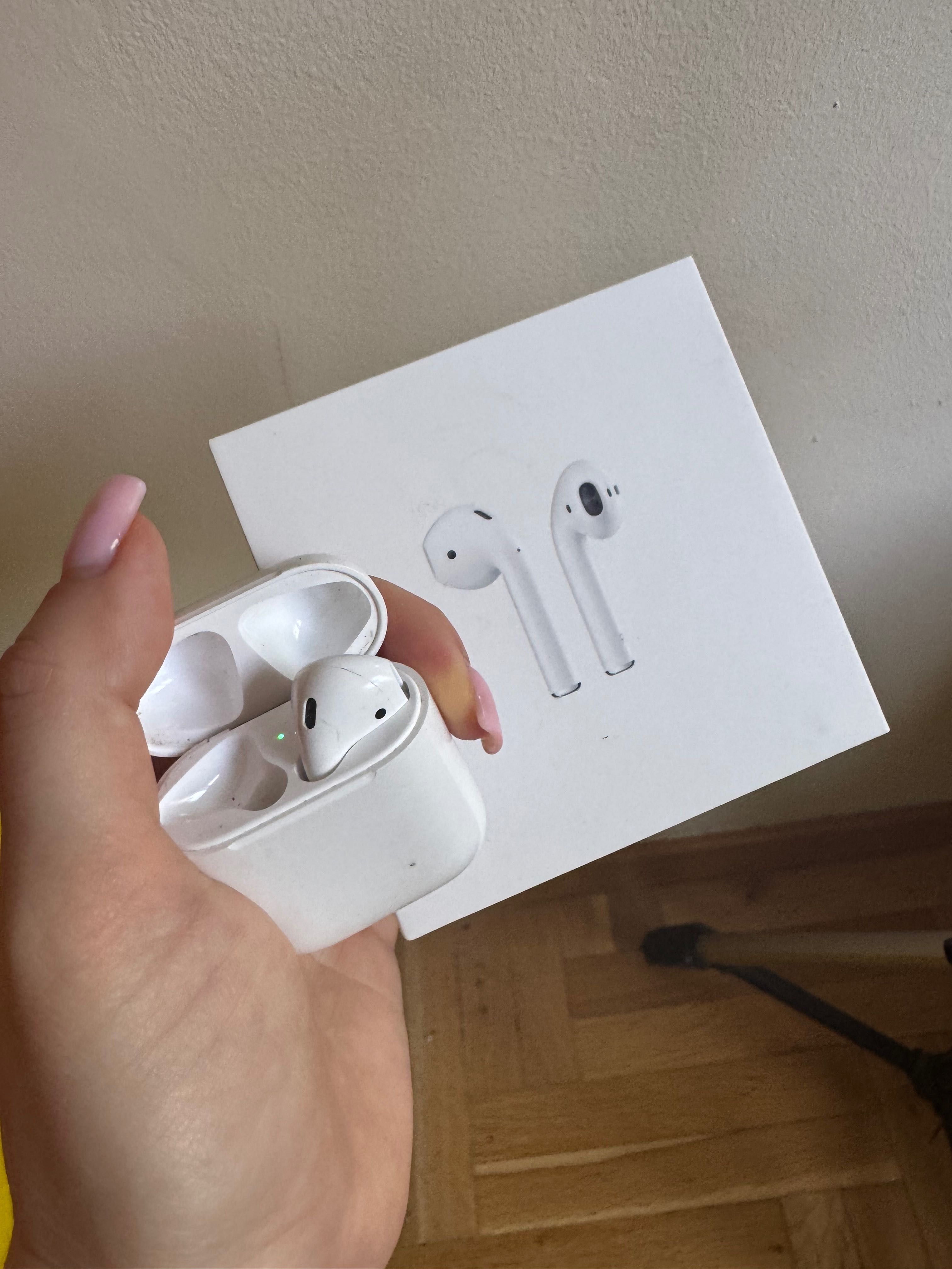AirPods 2nd Gen – само дясна слушалка + кейс