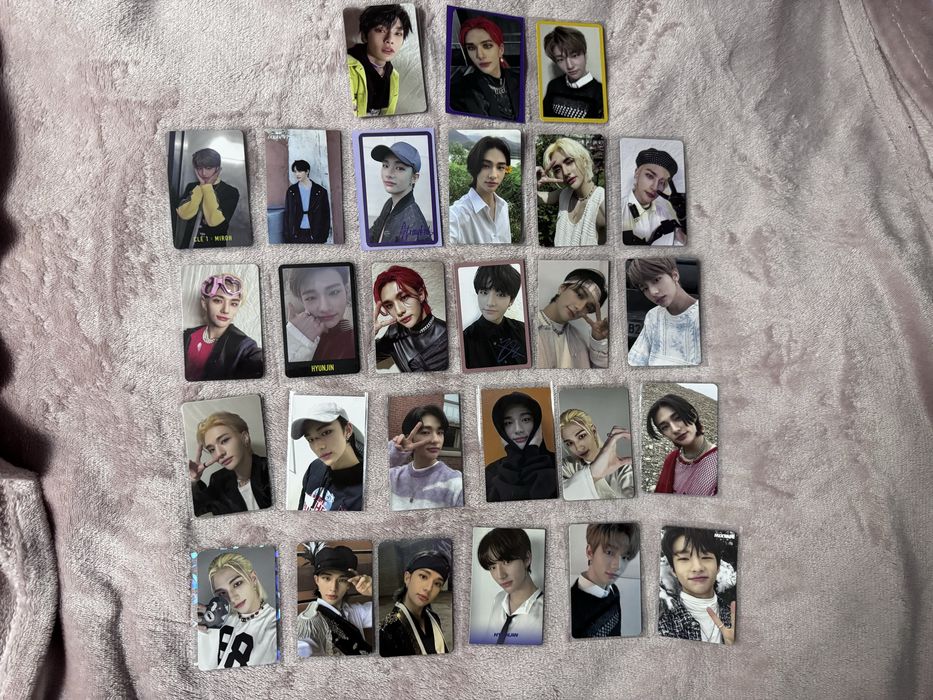 Hyunjin от Stray kids картички