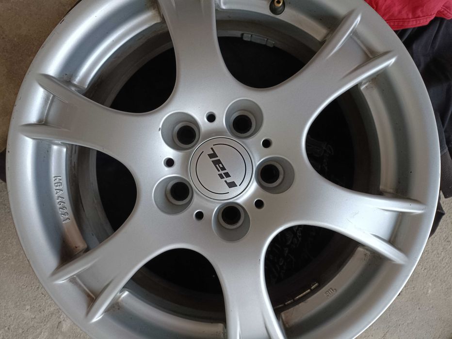 Продавам 4бр.алуминиеви джанти 16-ки за Рено Меган-Лагуна 5х108