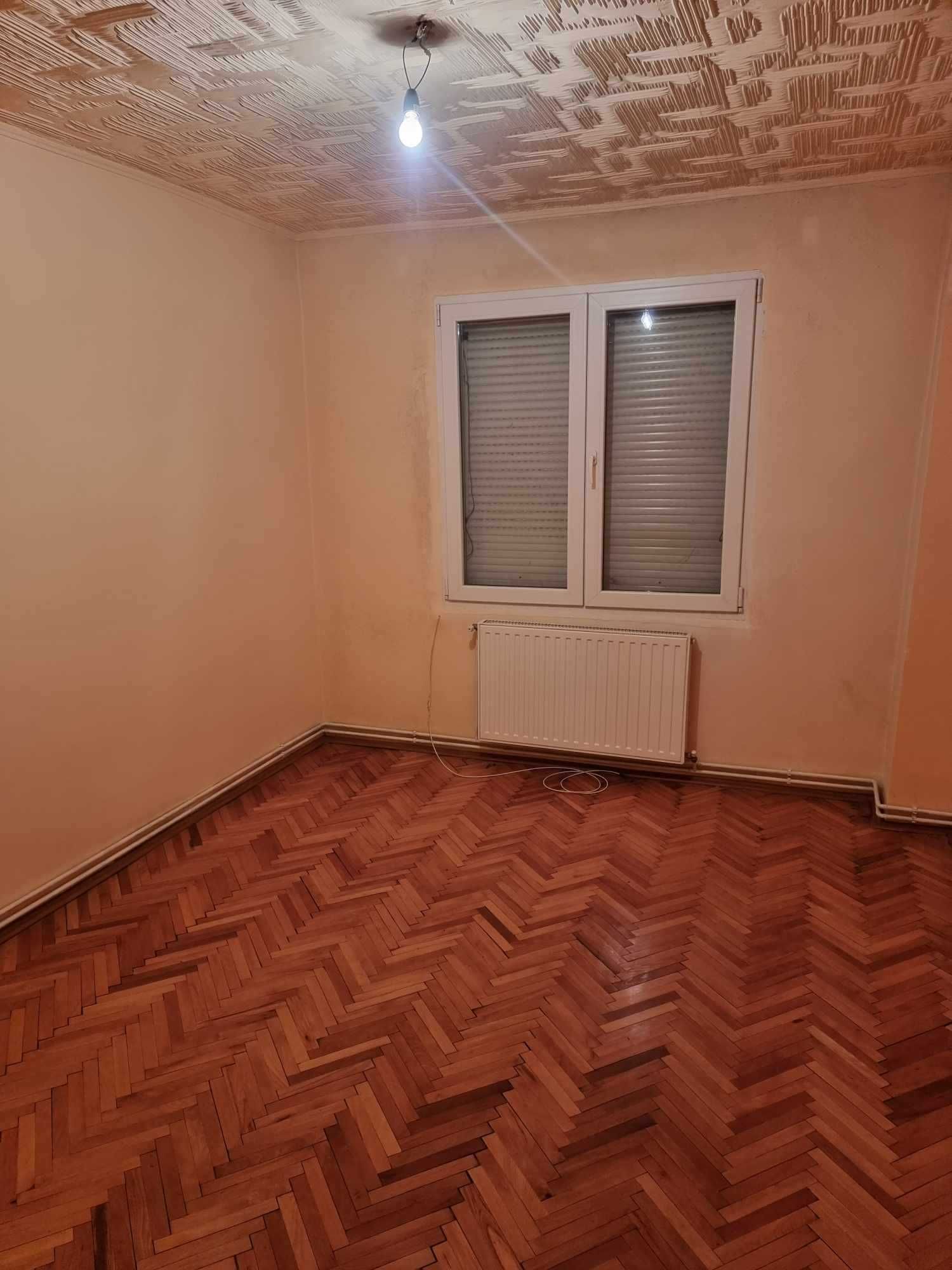 Apartament cu 2 camere in cartierul George Enescu