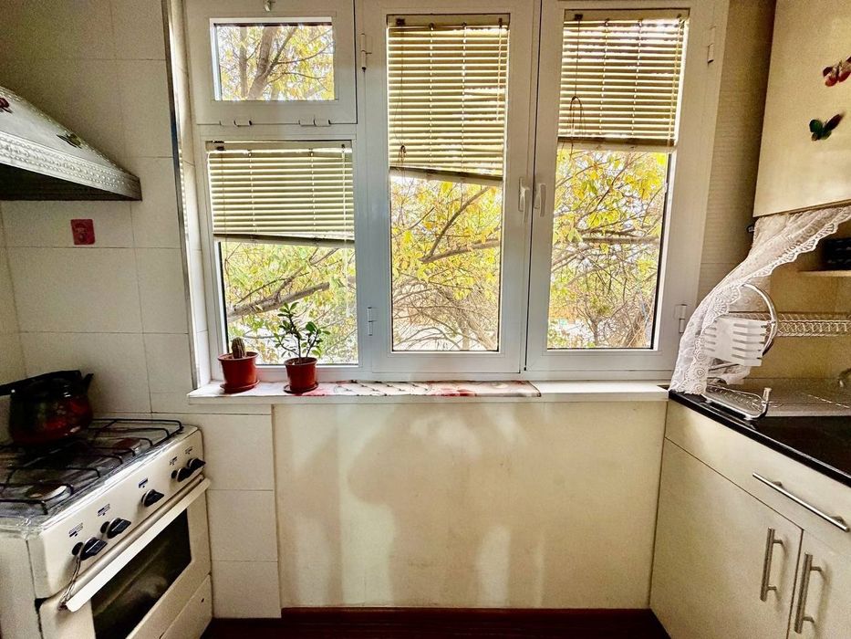 Без маклера, квартира в одном шаге от метро Новза.