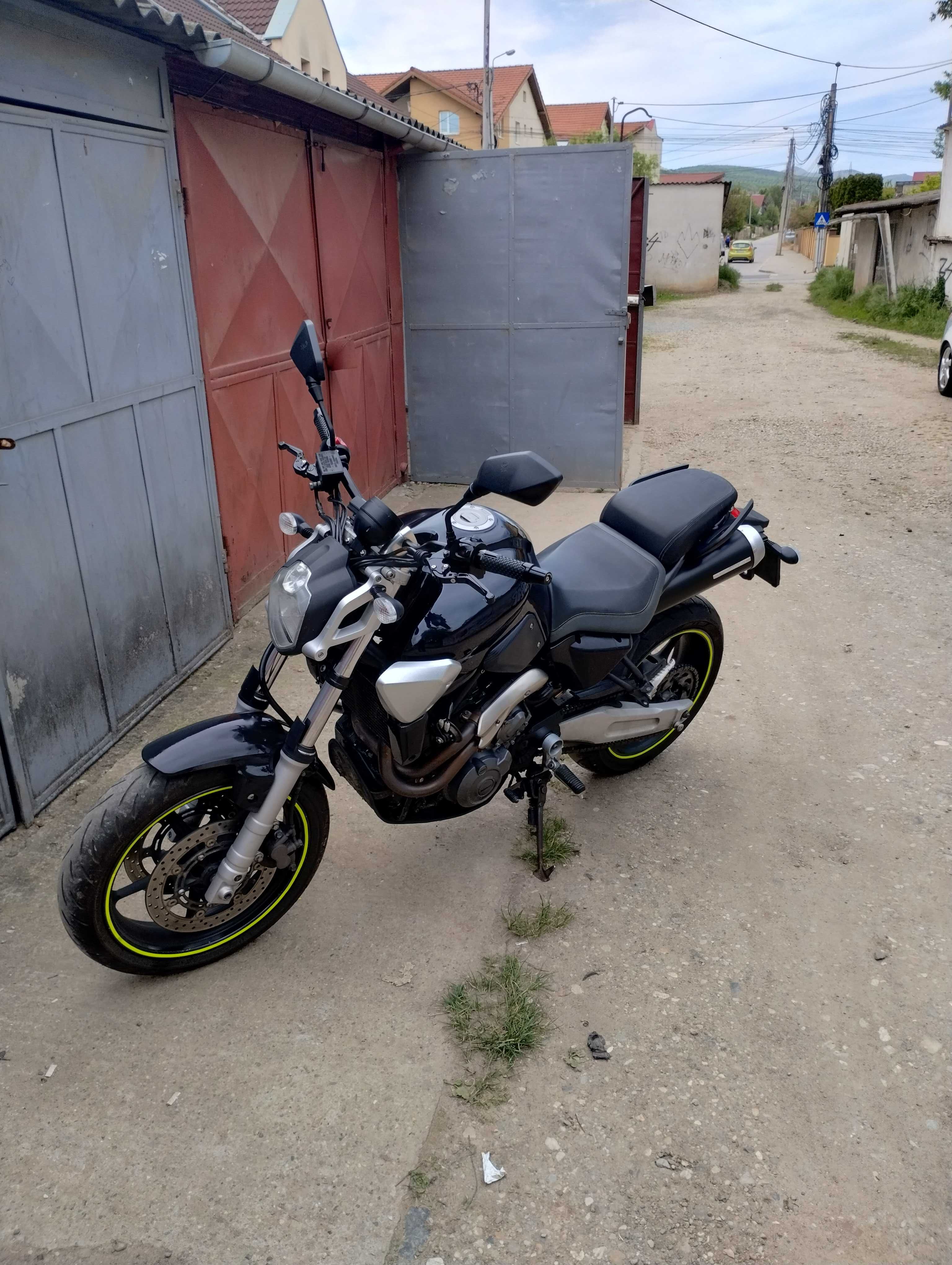 Yamaha MT-03 660