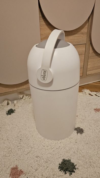 Vând cos pampers Chicoo