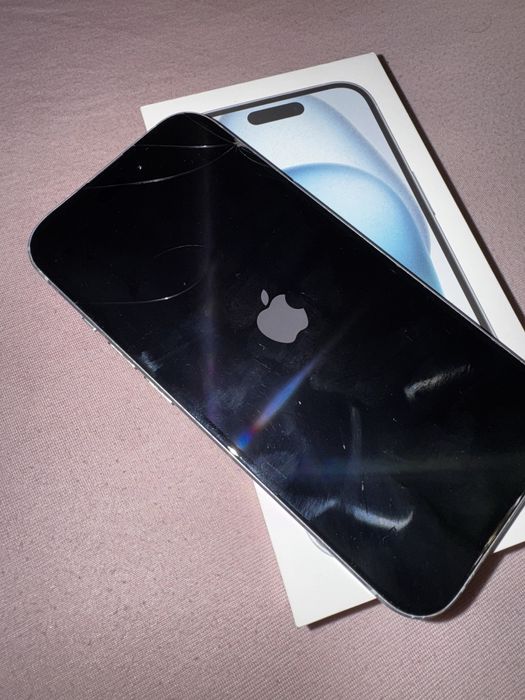 Продава се iphone 15 128гб