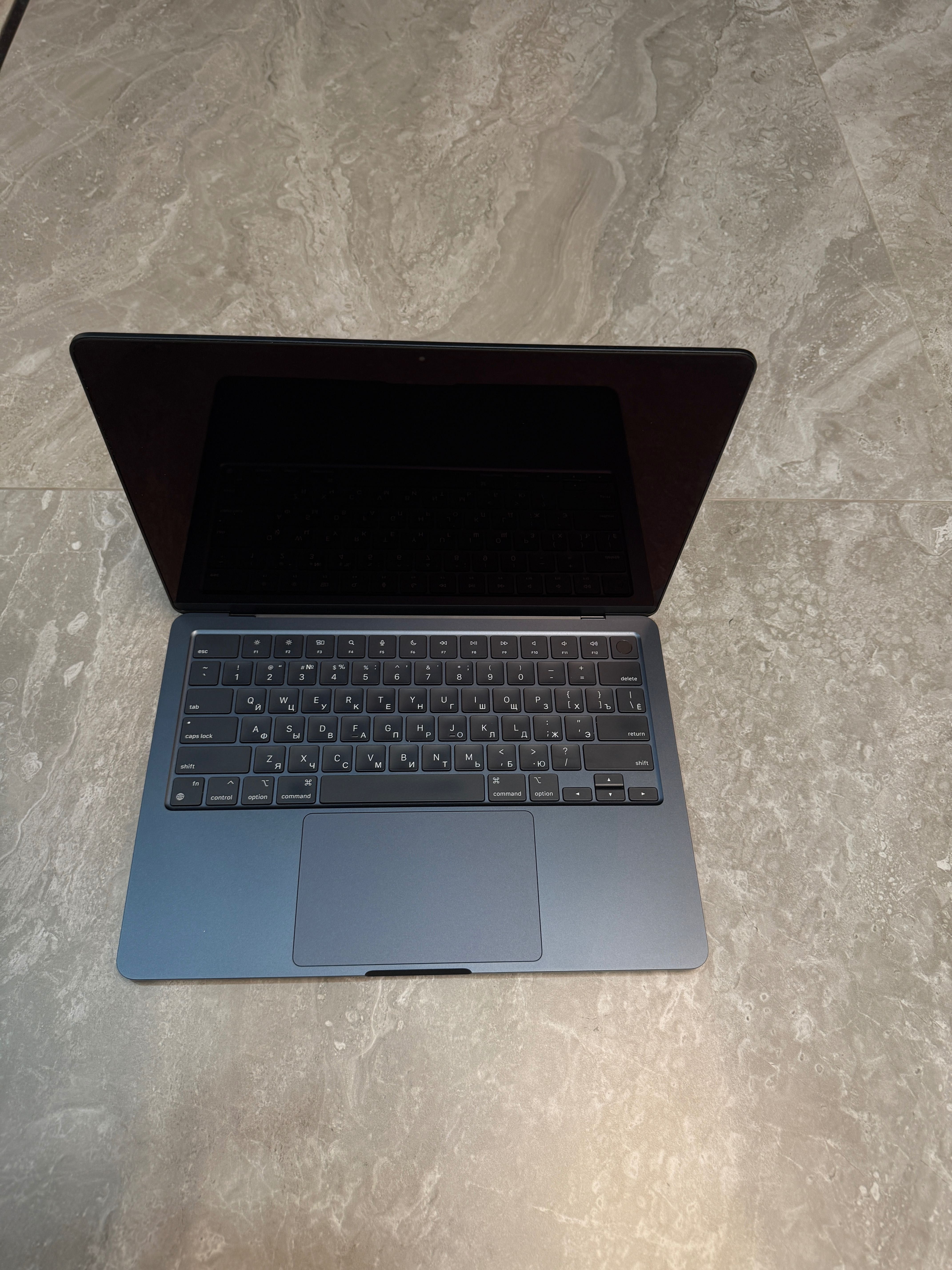 MacBook Air 13 M3 16/512
