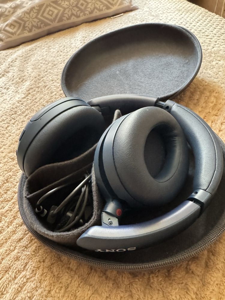 Безжични слушалки SONY