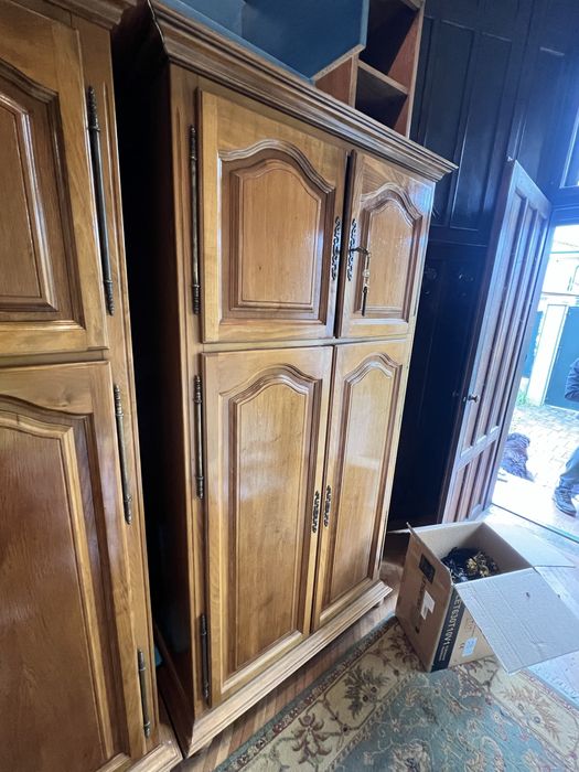 vand 2 dulapuri stejar