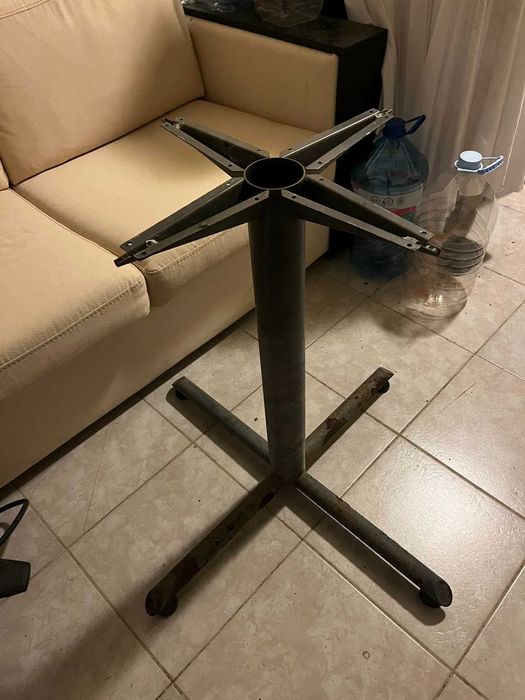 маси верзалитни с метални крака