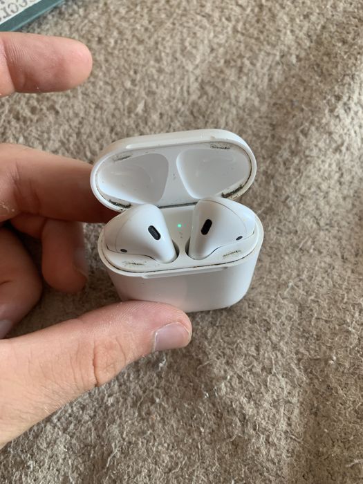 Airpods 2 - Безжични слушалки на Apple