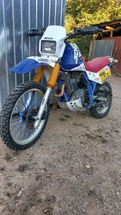 Vând Suzuki DR 600cc