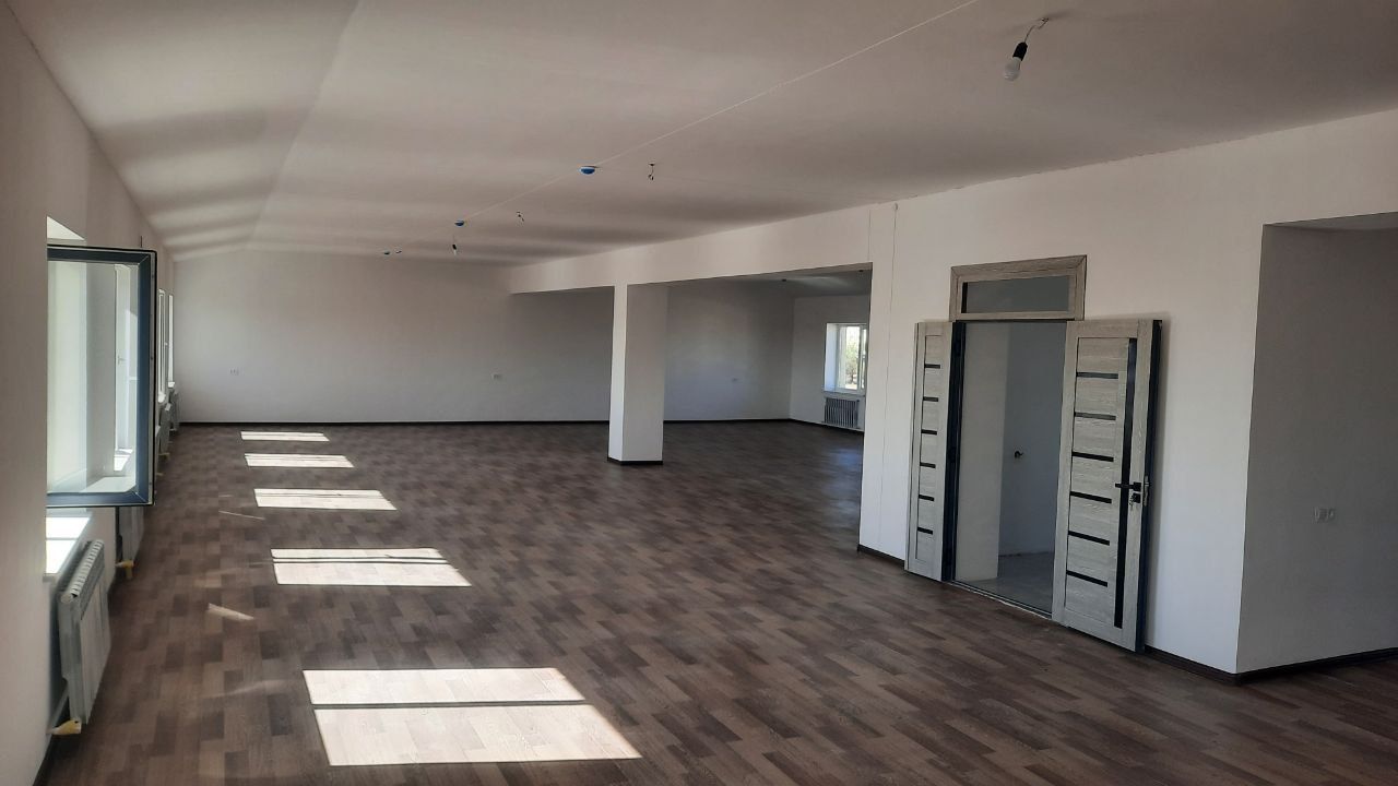 3-этажлы Здание арендага бериледи 600 м² , ЖД вокзала базарчик арты им
