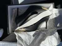 Обувки Versace