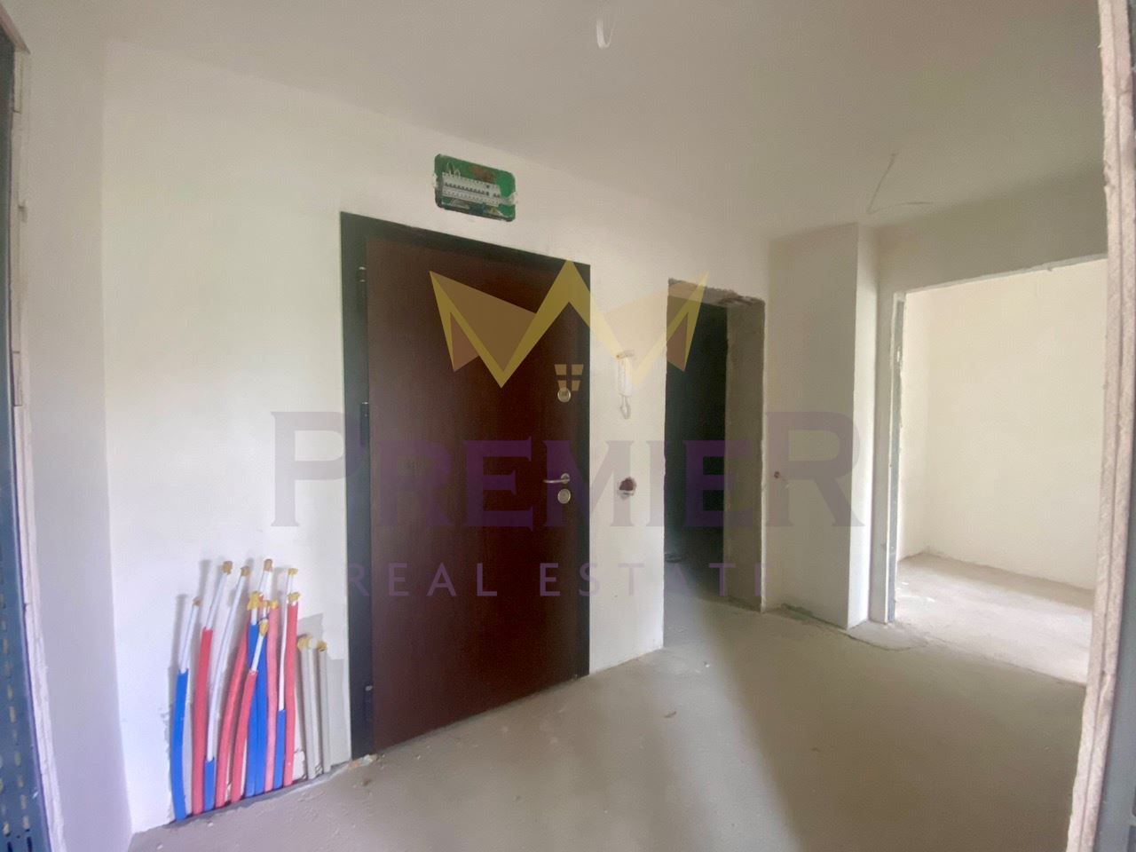 Продава се Двустаен апартамент в Перник, Център - 97 кв.м за 1400 €/кв.м - Снимка #9